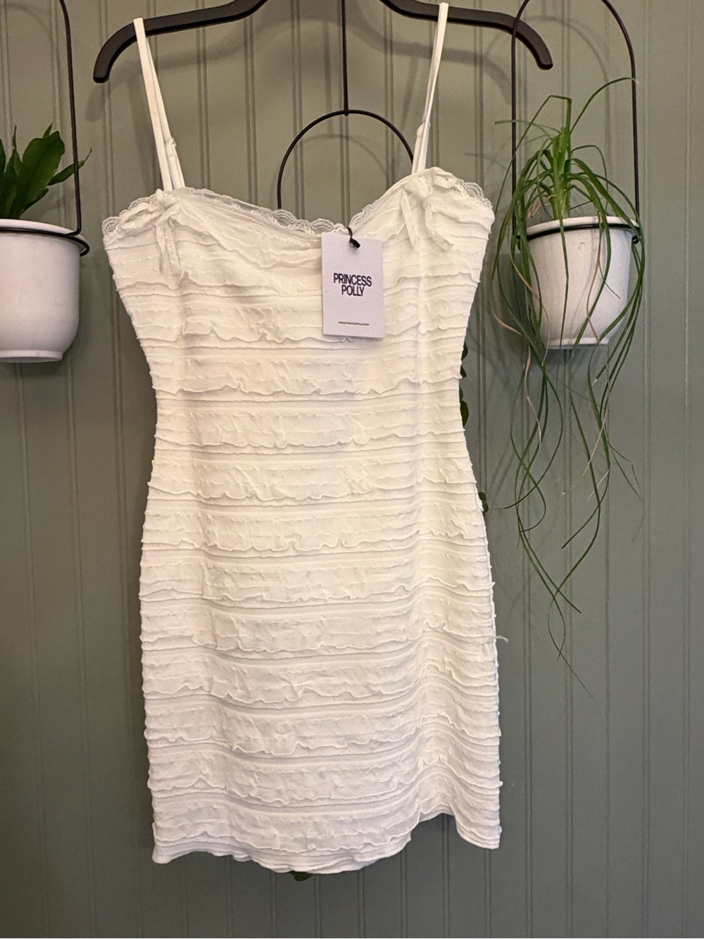 Princess Polly Gradine Mini DressWhite Ruffle Bodycon Mini Dress - NWT -size 6